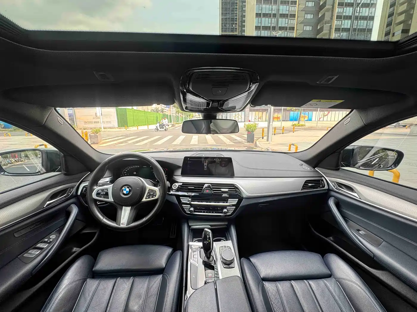 BMW 5 Series (Import) 2020 Model 525i M Sport Package фото 10