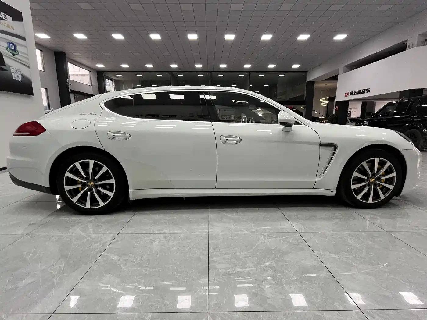 Porsche Panamera 2016 Panamera Executive Edition 3.0T фото 8