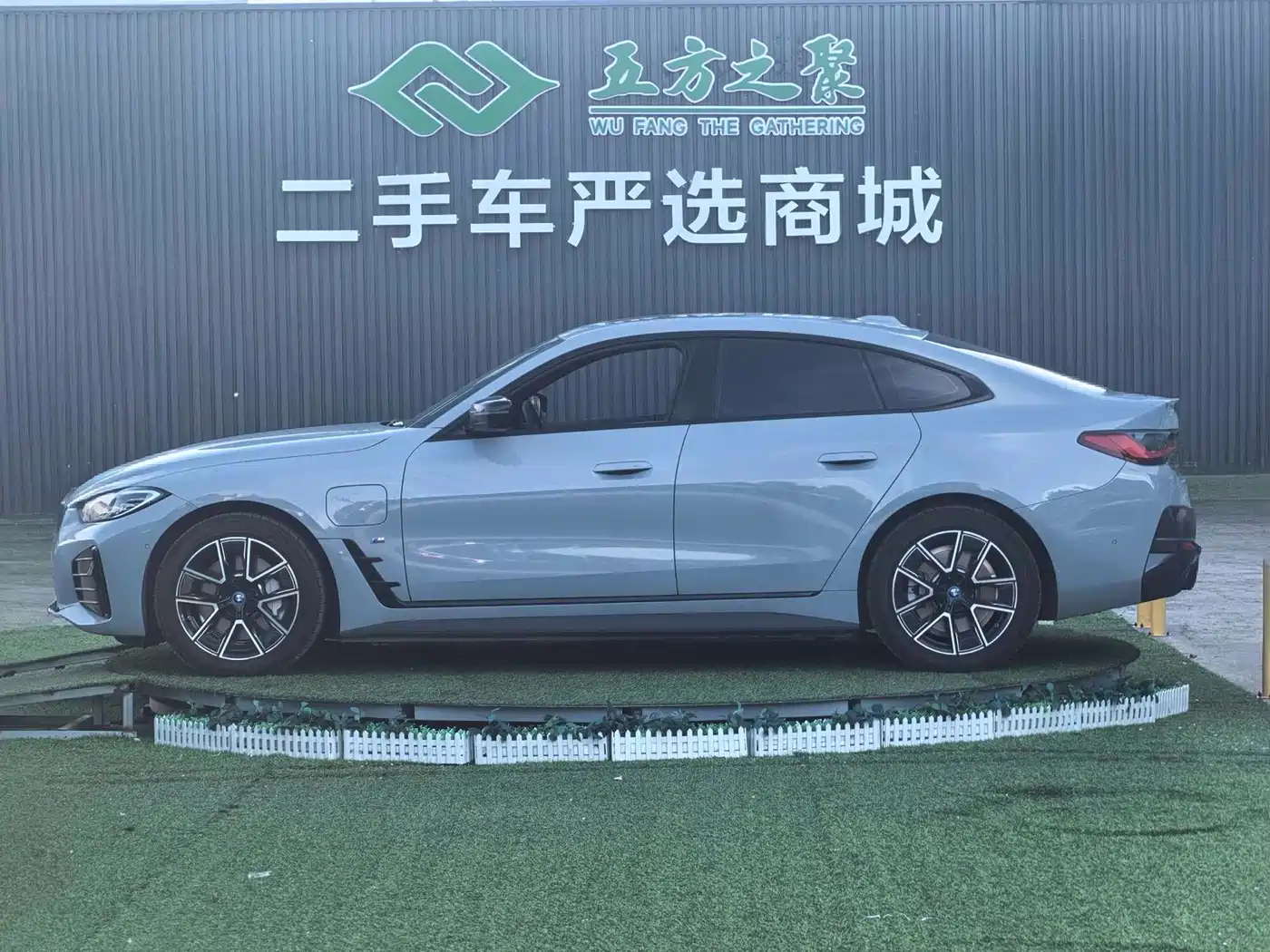 BMW i4 2023 eDrive40 фото 20