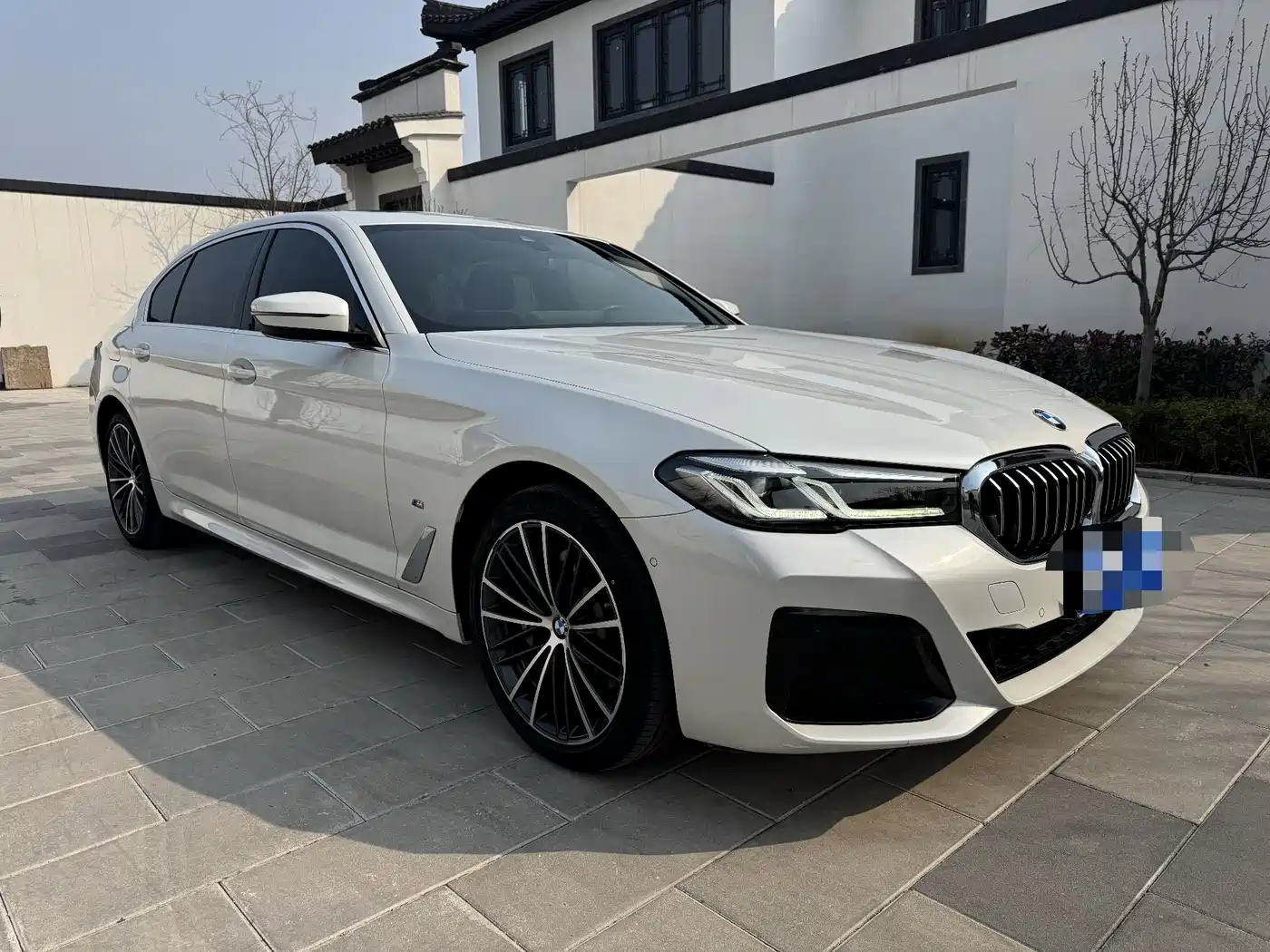 BMW 5 Series 2022 530Li Leading M Sport Package фото 3
