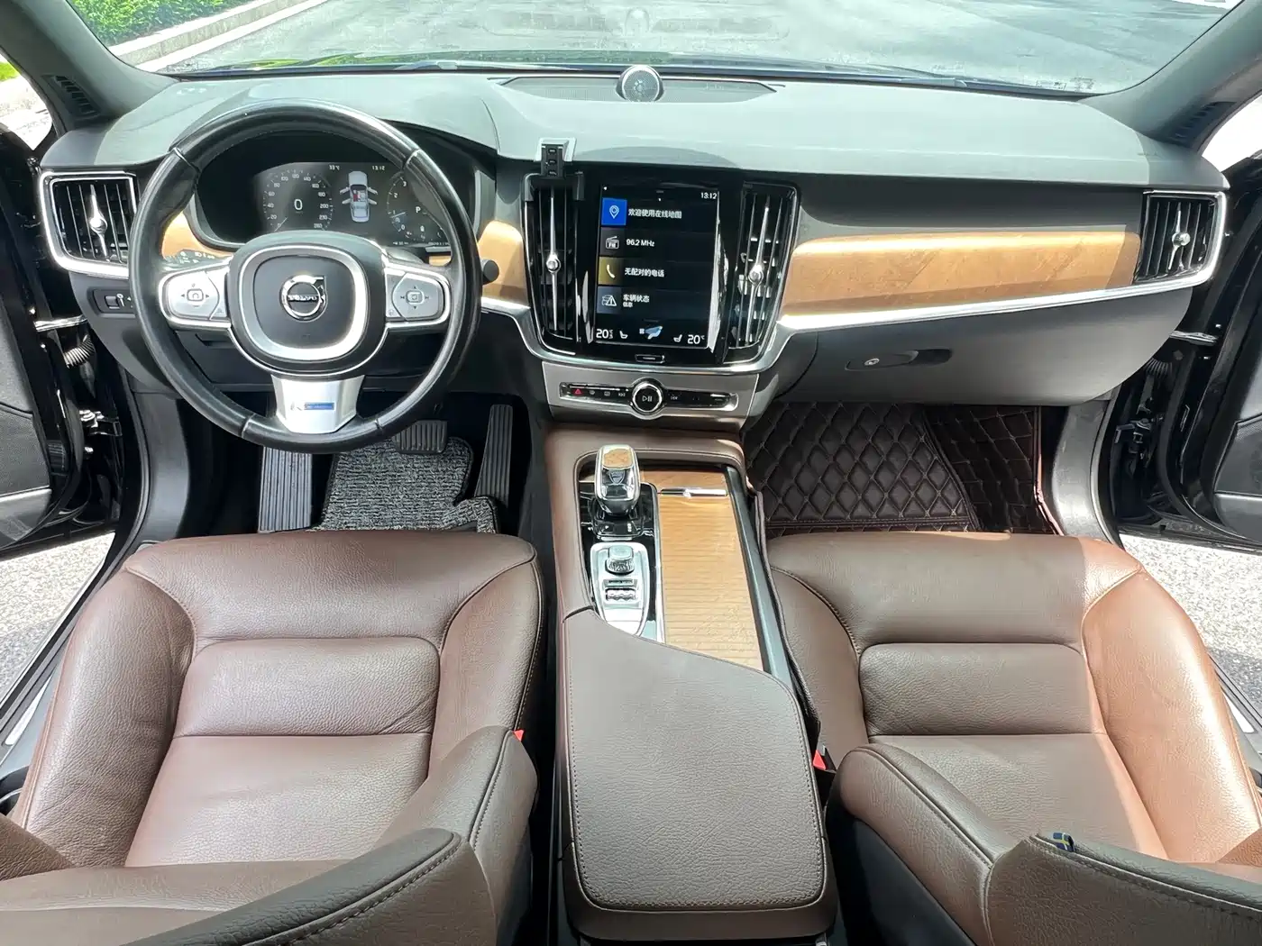 Фото 11 - Volvo S90