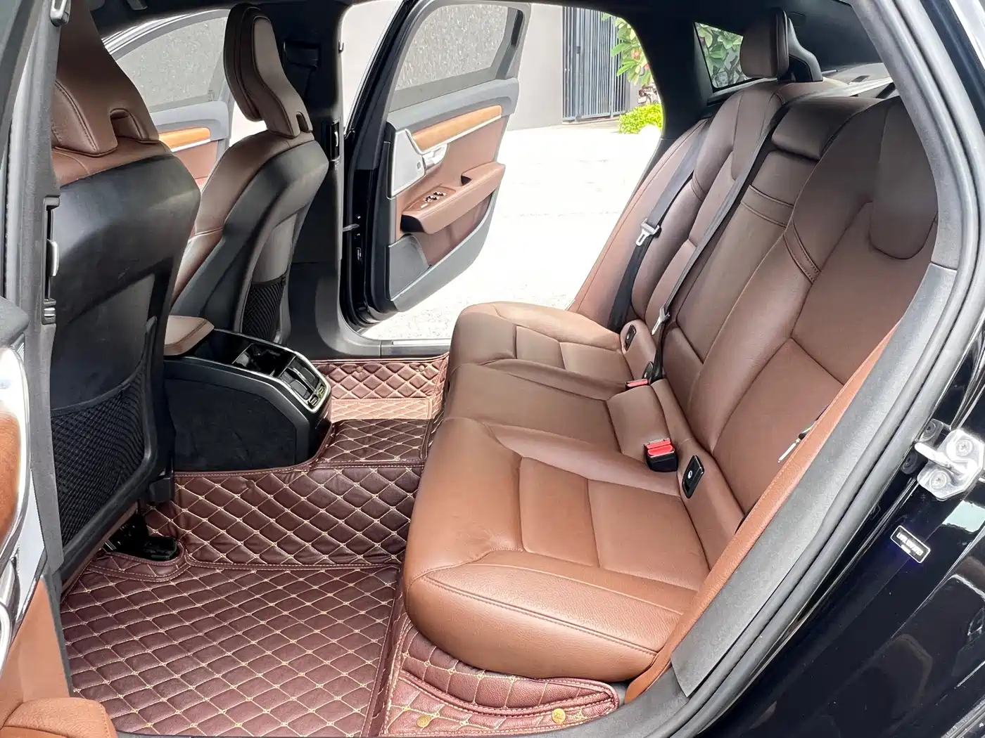 Фото 13 - Volvo S90