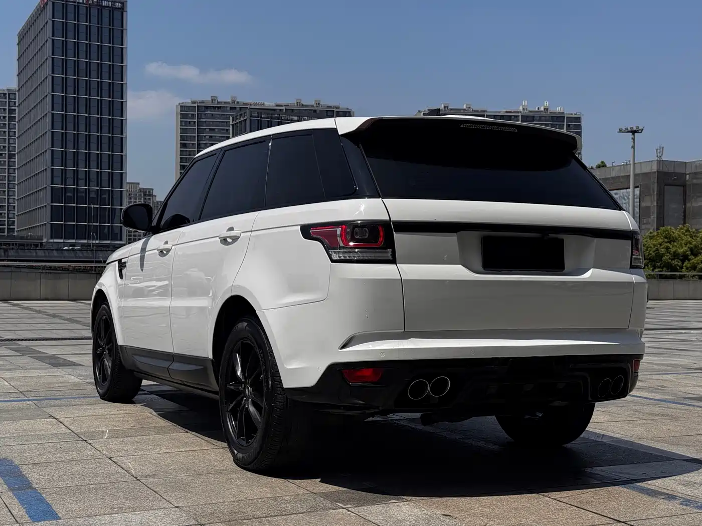 Land Rover Range Rover Sport 2016 Model 2.0 GTDi HSE фото 7