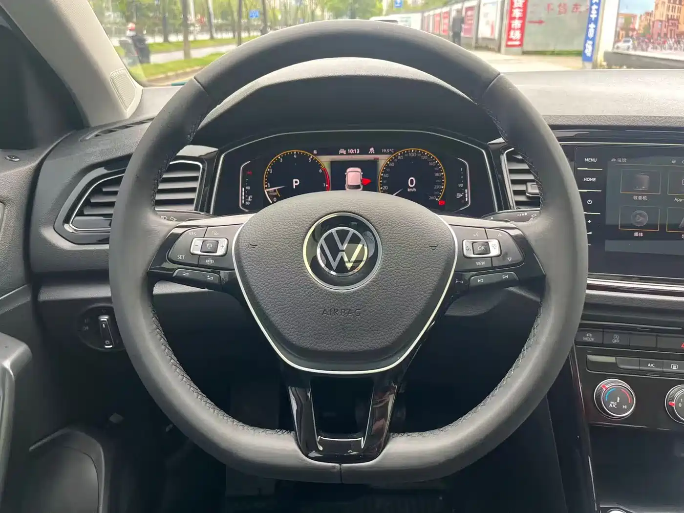 Volkswagen T-ROC 2021 280TSI DSG 2WD Comfort Smart Connect Edition фото 12
