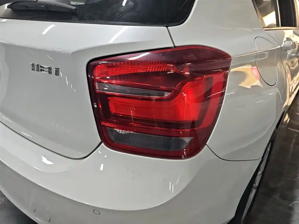 BMW 1 Series (Import) 2013 Facelift 118i Leading Model фото 8