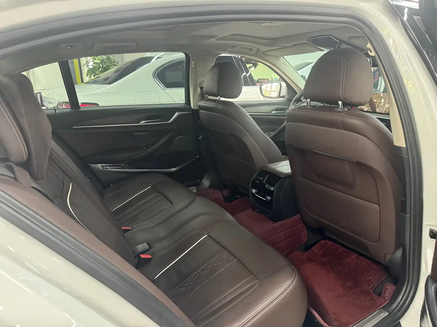 BMW 5 Series 2019 530Li Premium Luxury Package фото 8
