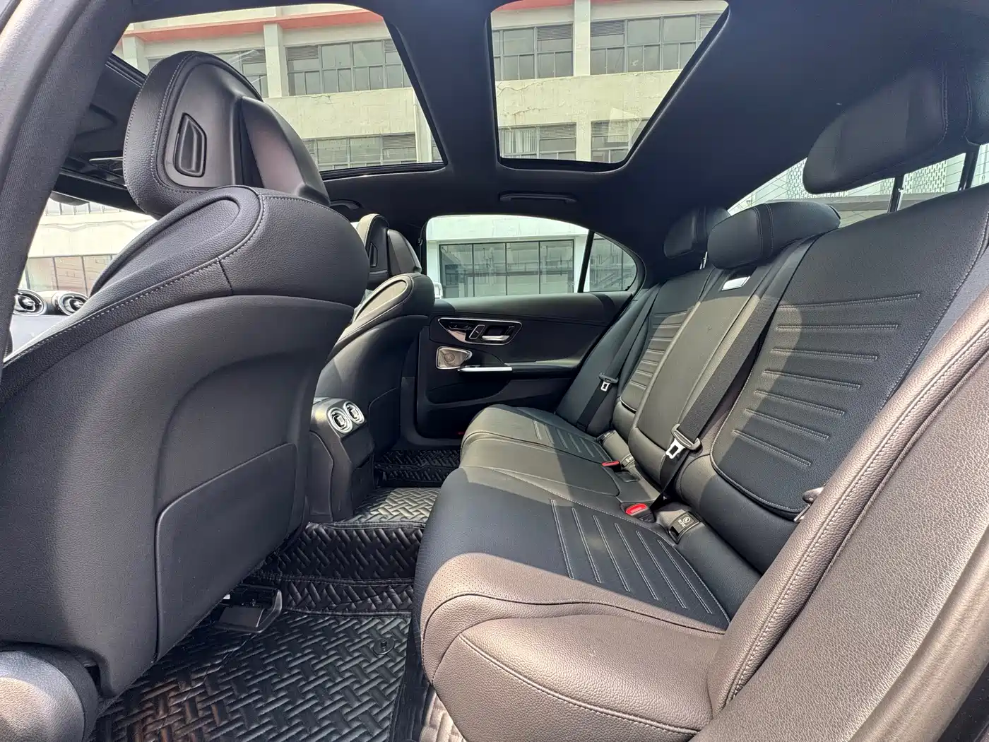 Mercedes-Benz C-Class 2022 C 260 L Sport Edition фото 11