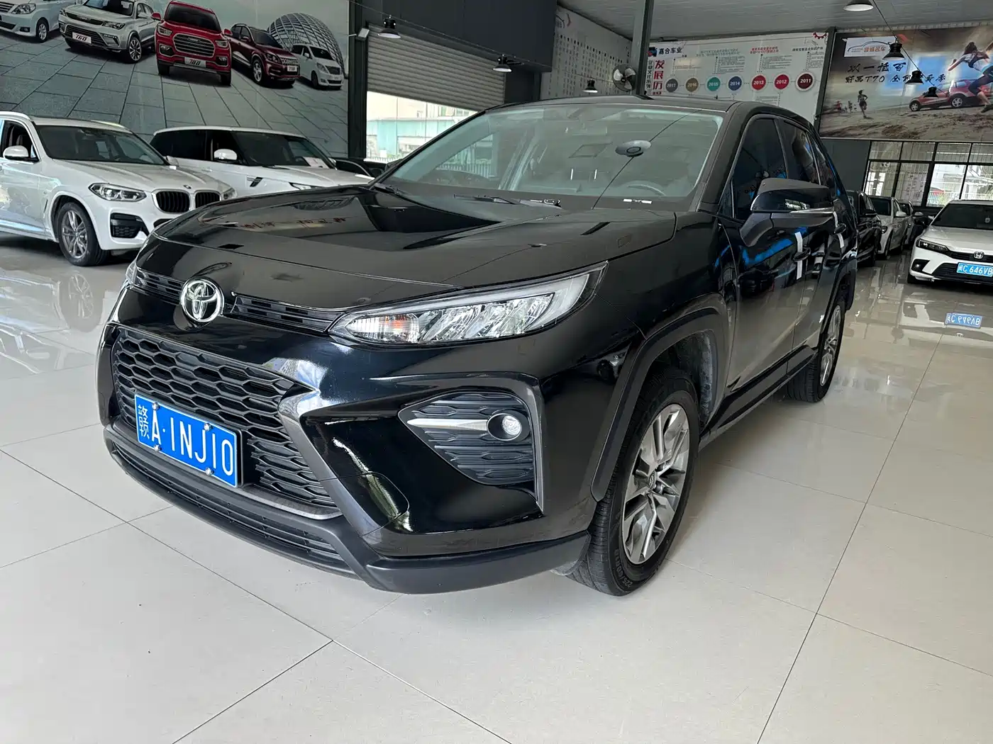 Фото 1 - Toyota Wildlander