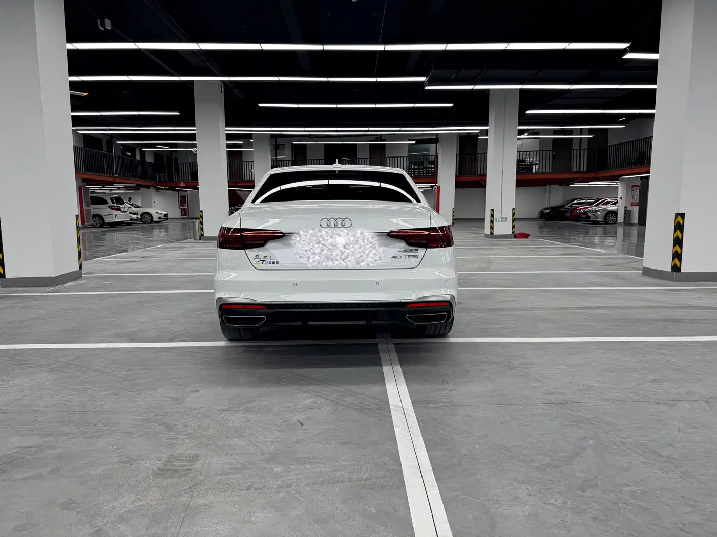 Фото 13 - Audi A4L