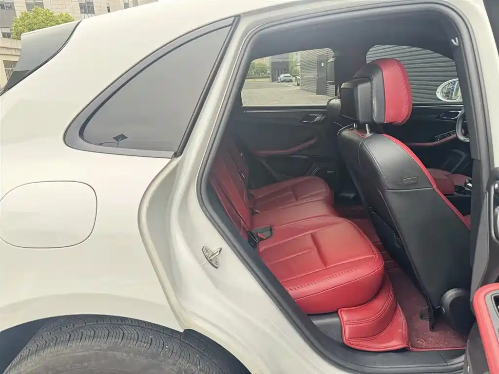 Porsche Macan 2023 Macan 2.0T фото 21
