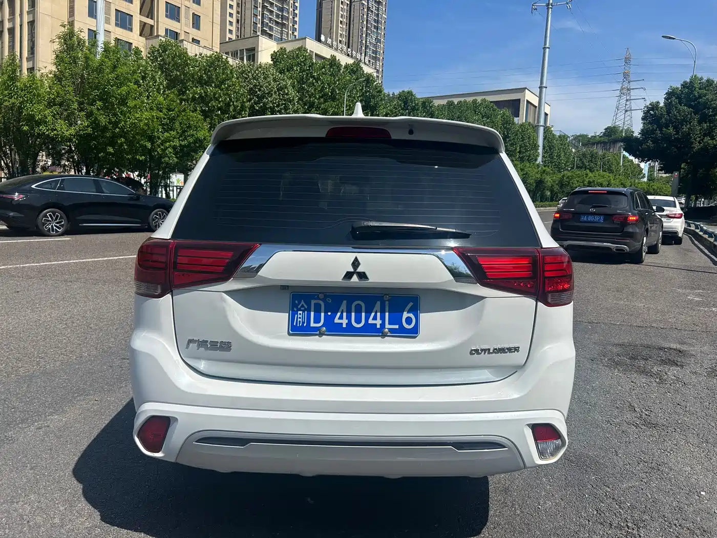 Mitsubishi Outlander 2023 1.5T CVT FWD Premium Edition 5-seater фото 4