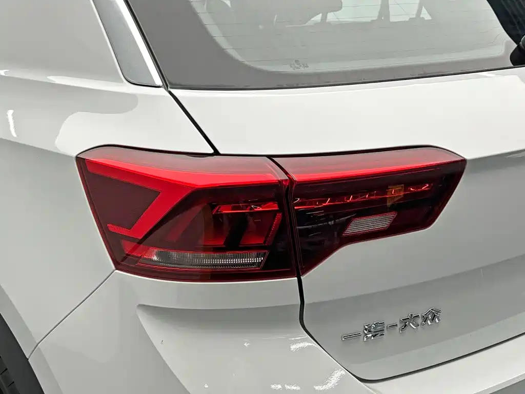 Photo 11 - Volkswagen T-ROC