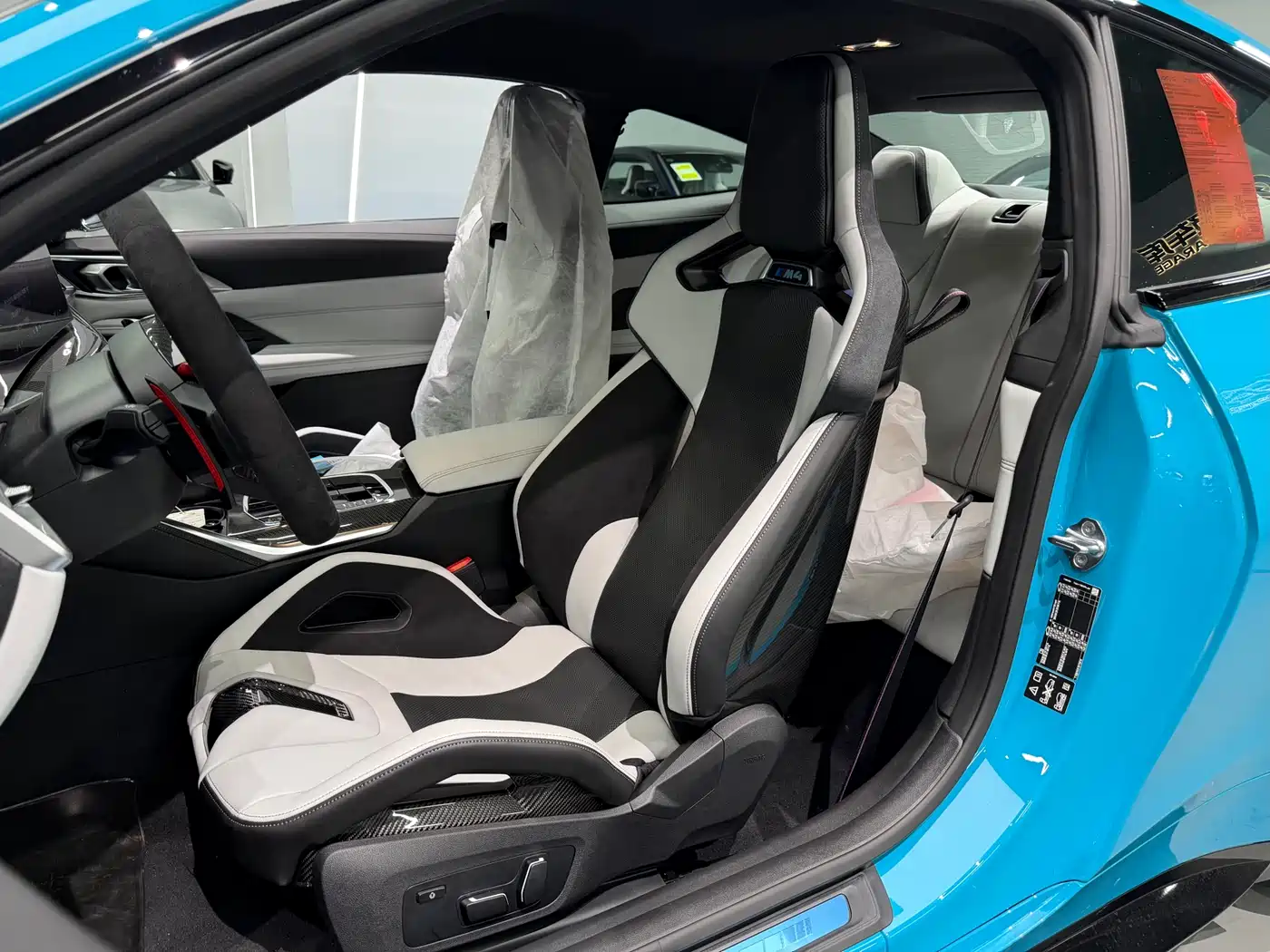 BMW M4 2024 BMW M4 Coupe M xDrive Competition фото 8