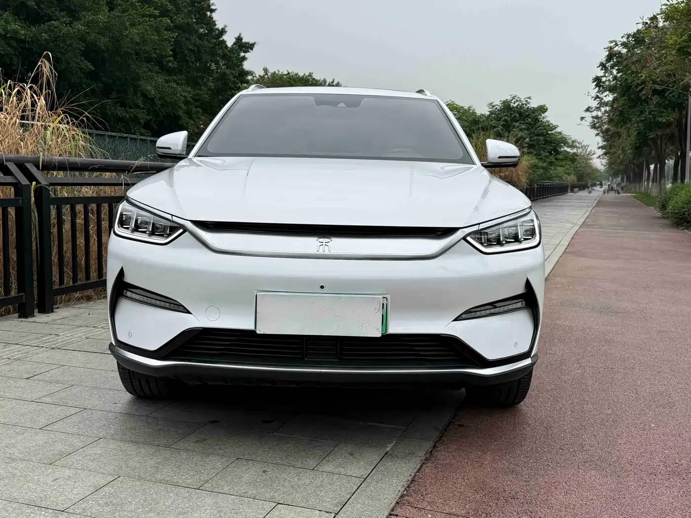BYD Song PLUS PHEV 2021 EV Premium Model фото 2
