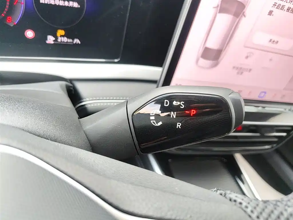 Volkswagen Passat 2025 Pro 380TSI Dragon Prestige Edition фото 14