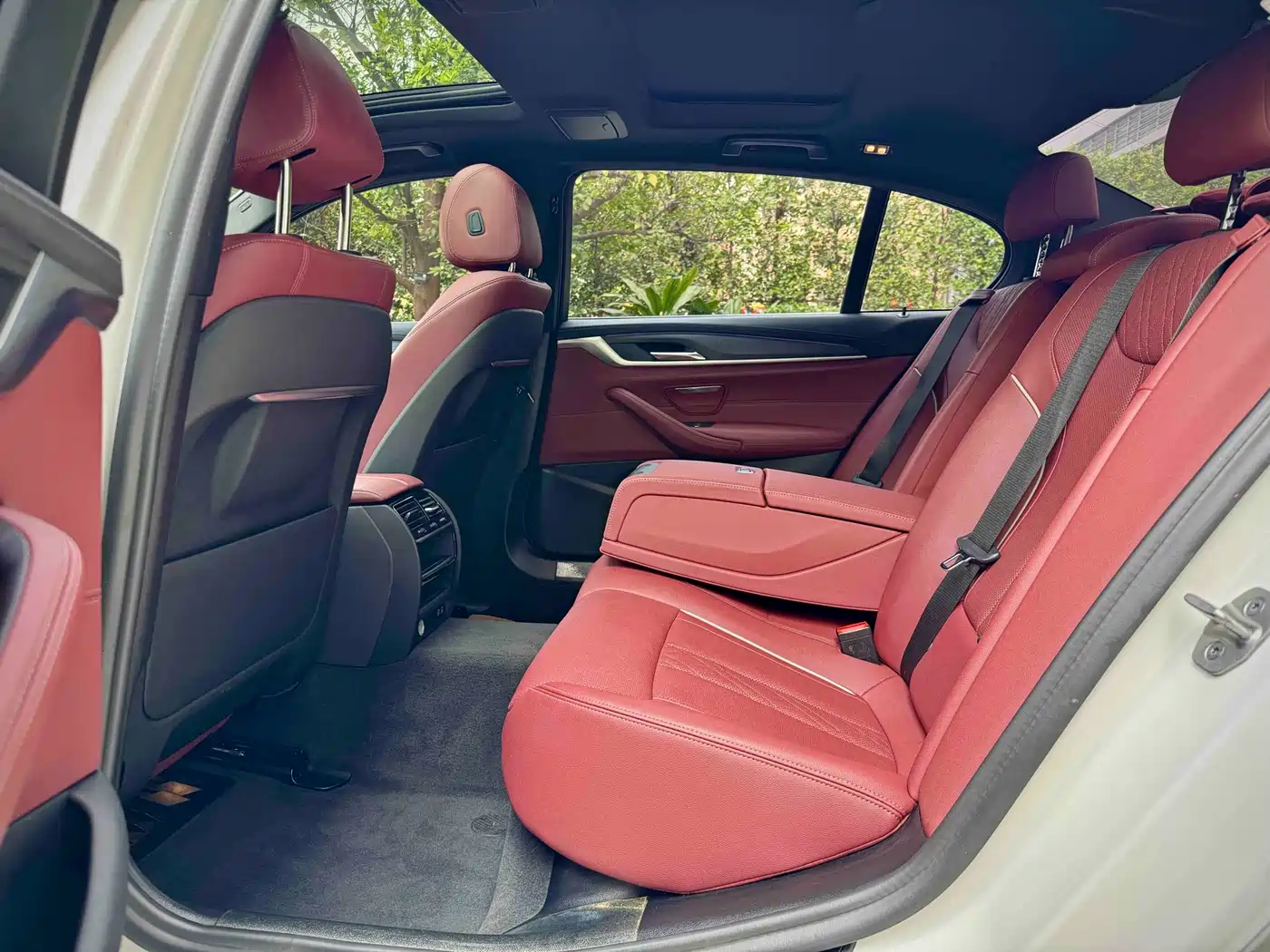 BMW 5 Series 2021 530Li Leading M Sport Package фото 8