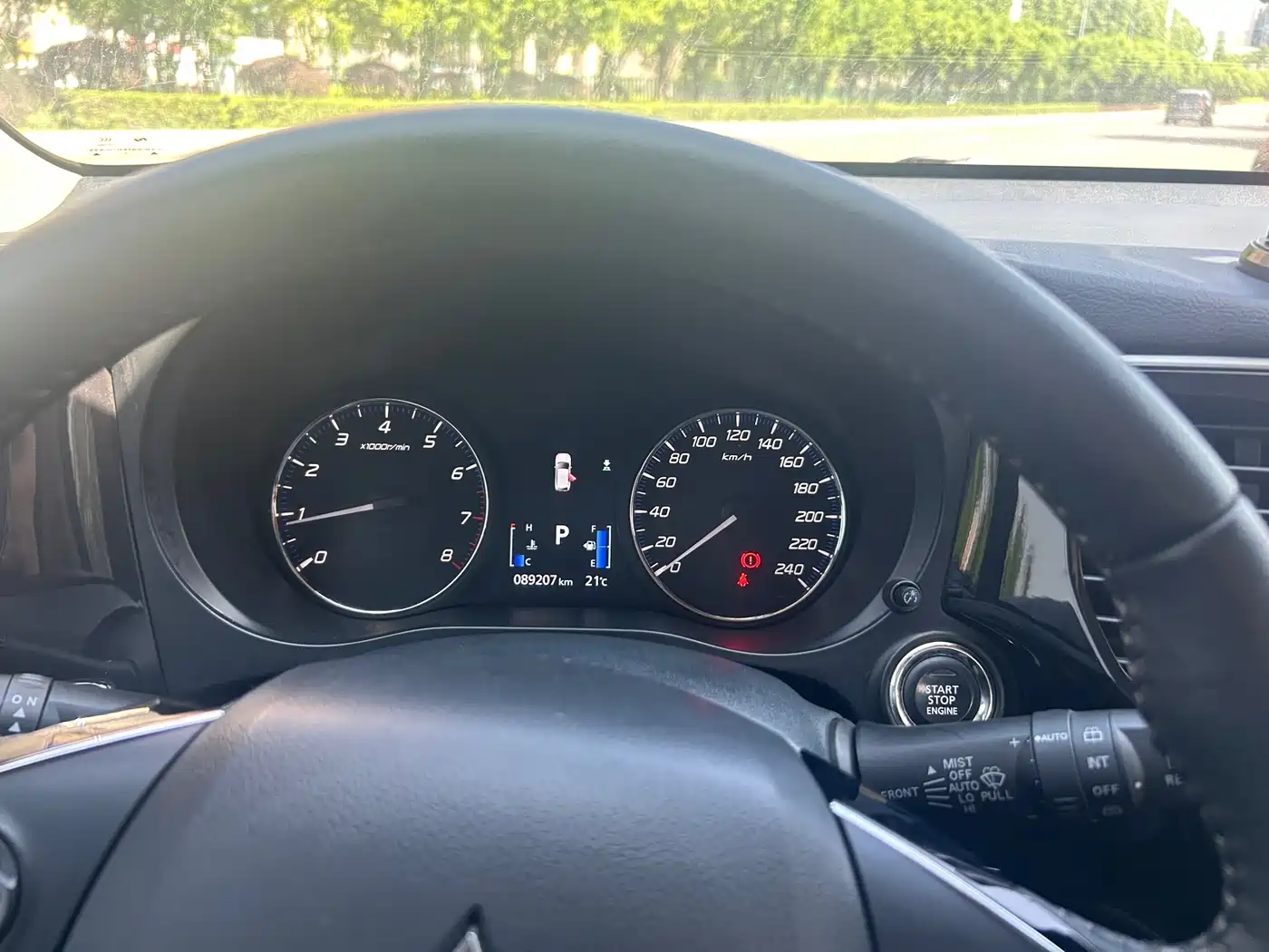 Mitsubishi Outlander 2023 1.5T CVT FWD Premium Edition 5-seater фото 17