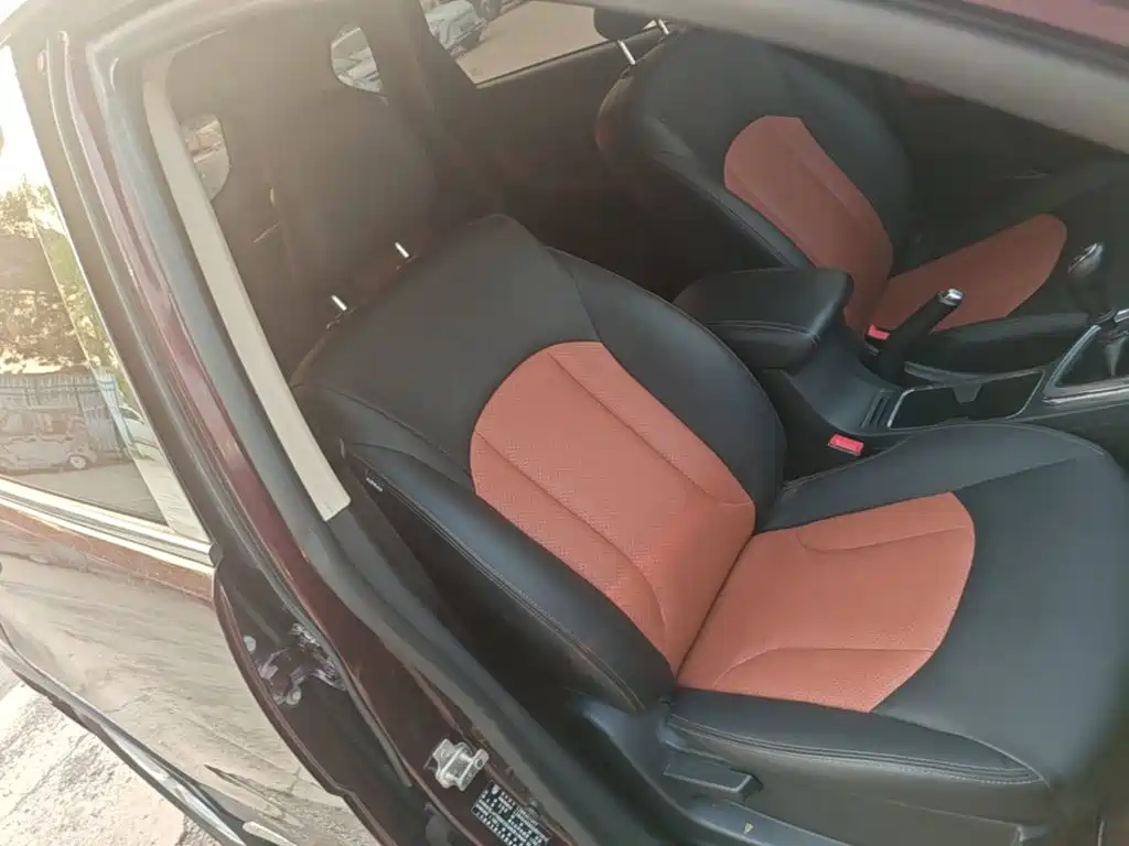 Baojun 560 2016 2016 1.8L Manual Elite