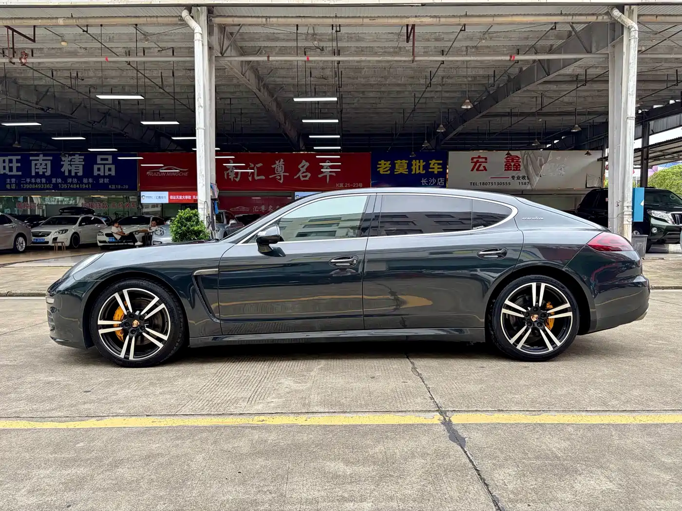Фото 16 - Porsche Panamera