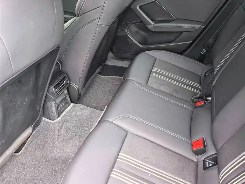Audi A3 2024 Model A3L Limousine 35 TFSI Fashion Sport фото 2