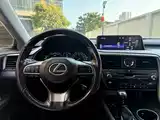 Фото 16 - Lexus RX