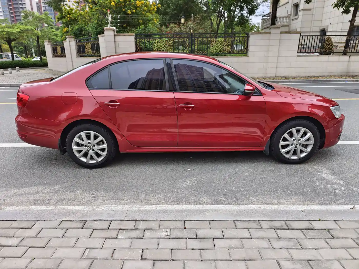 Volkswagen Sagitar 2012 1.4TSI Automatic Luxury фото 4