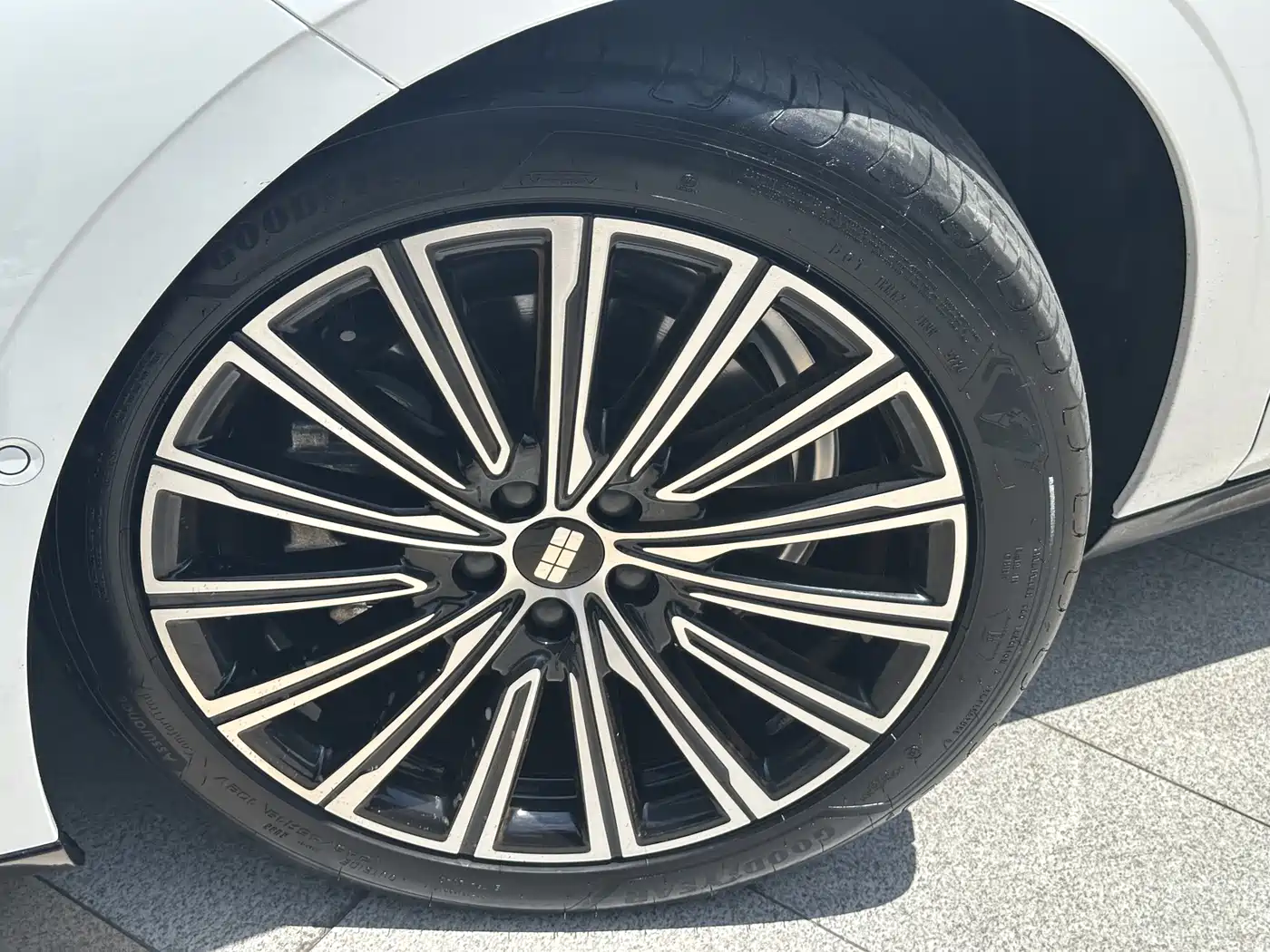 Geely Galaxy Galaxy Xingyao 8 2025 130km EM-P Starship Edition фото 18