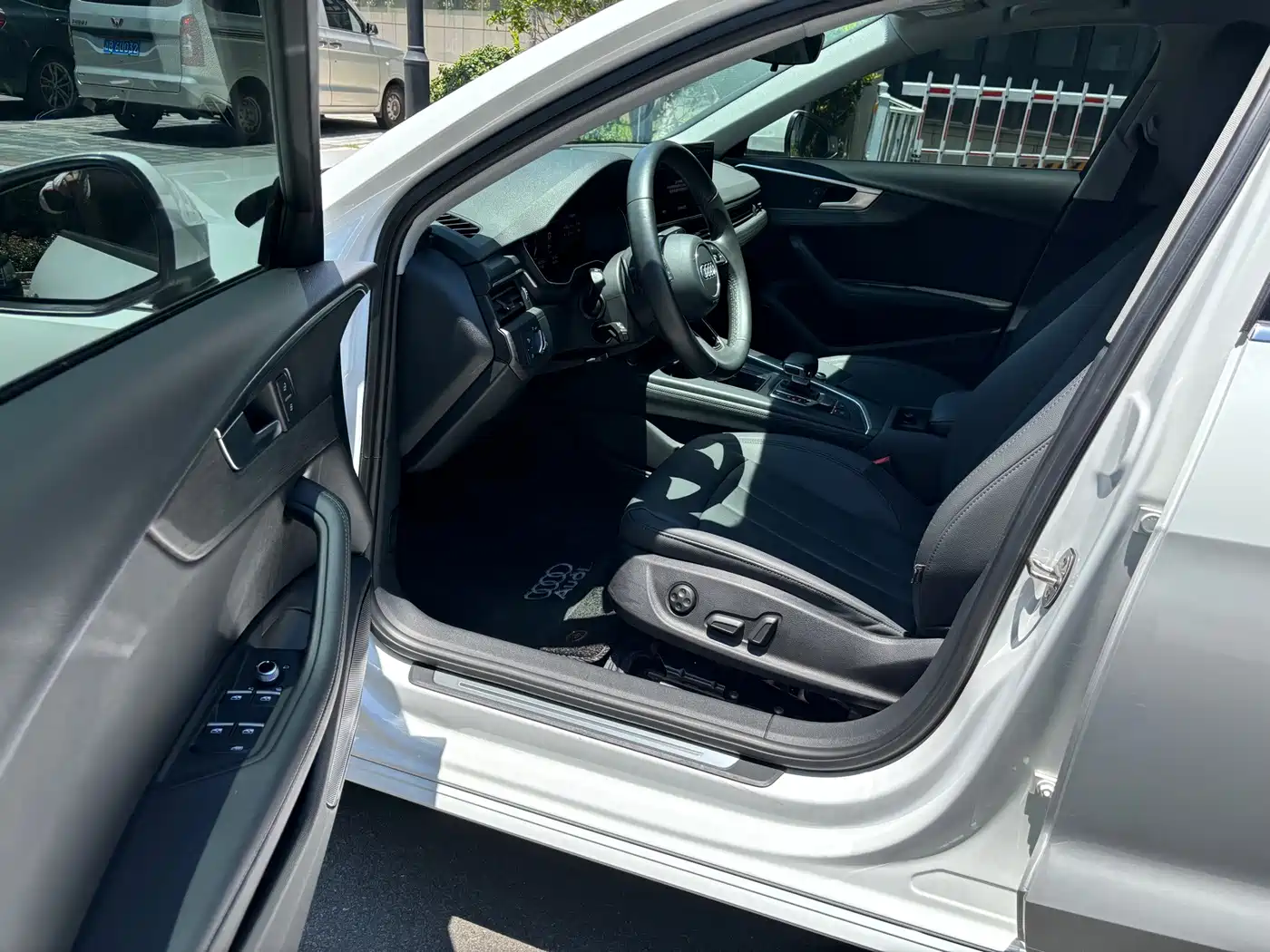 Фото 6 - Audi A4L