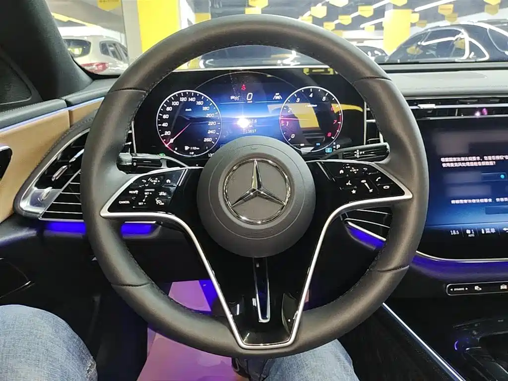 Mercedes-Benz E-Class 2025 E 260 L фото 11