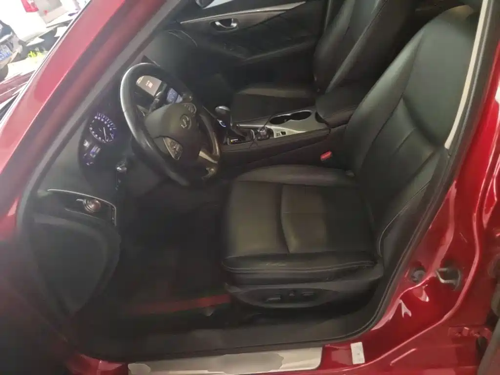 Infiniti Q50L 2016 2016 Model 2.0T Joy Edition