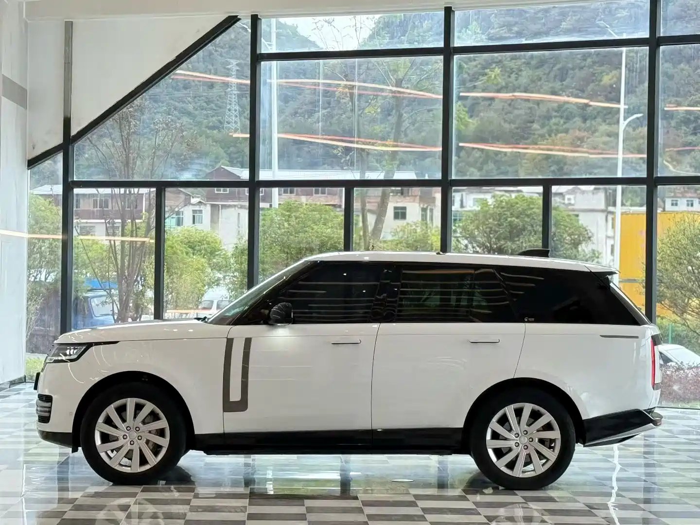 Фото 3 - Land Rover Range Rover