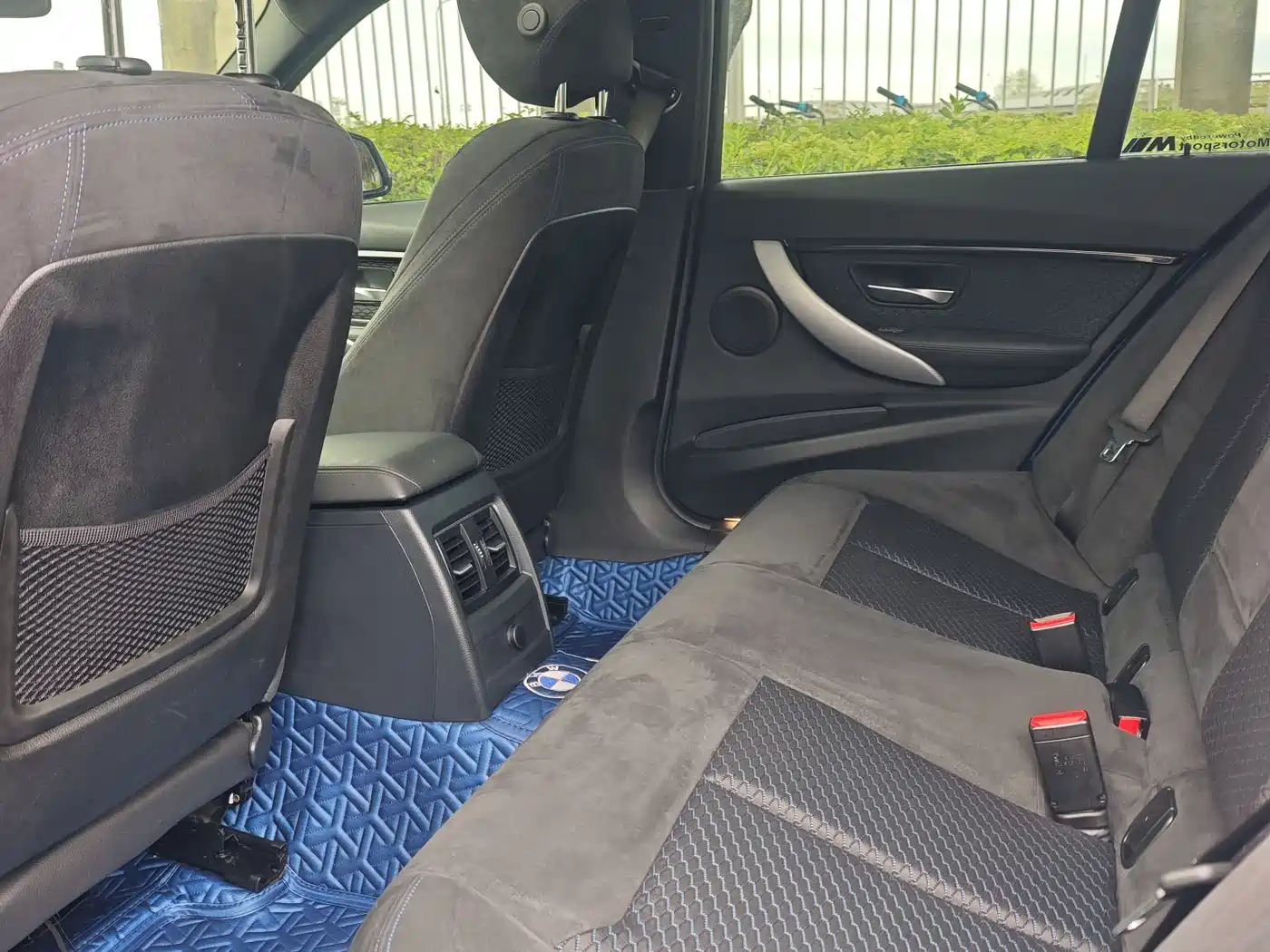 BMW 3 Series 2017 320i M Sport фото 7
