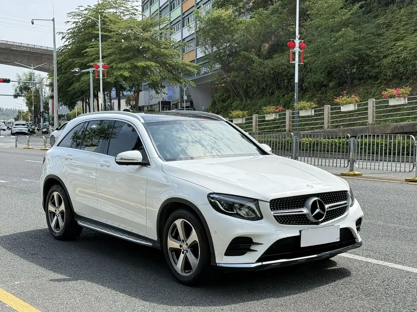 Mercedes-Benz GLC 2017 GLC 260 4MATIC Luxury фото 3