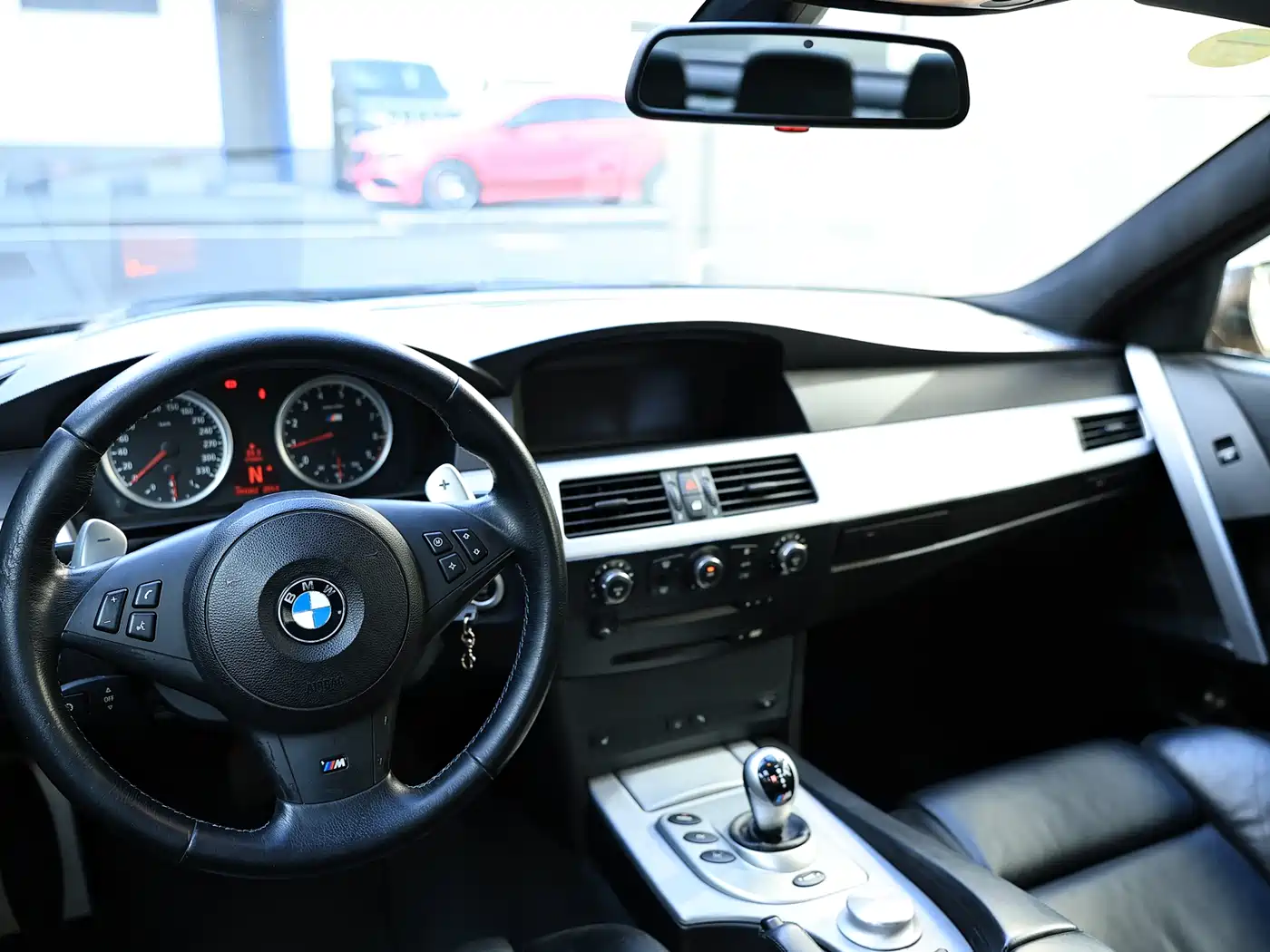 BMW M5 2005 Model M5 фото 17