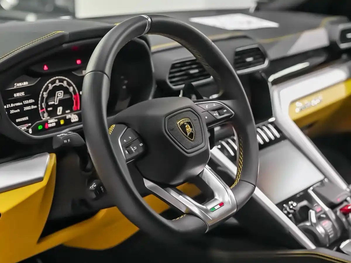 Lamborghini Urus 2023 4.0T V8 S фото 8