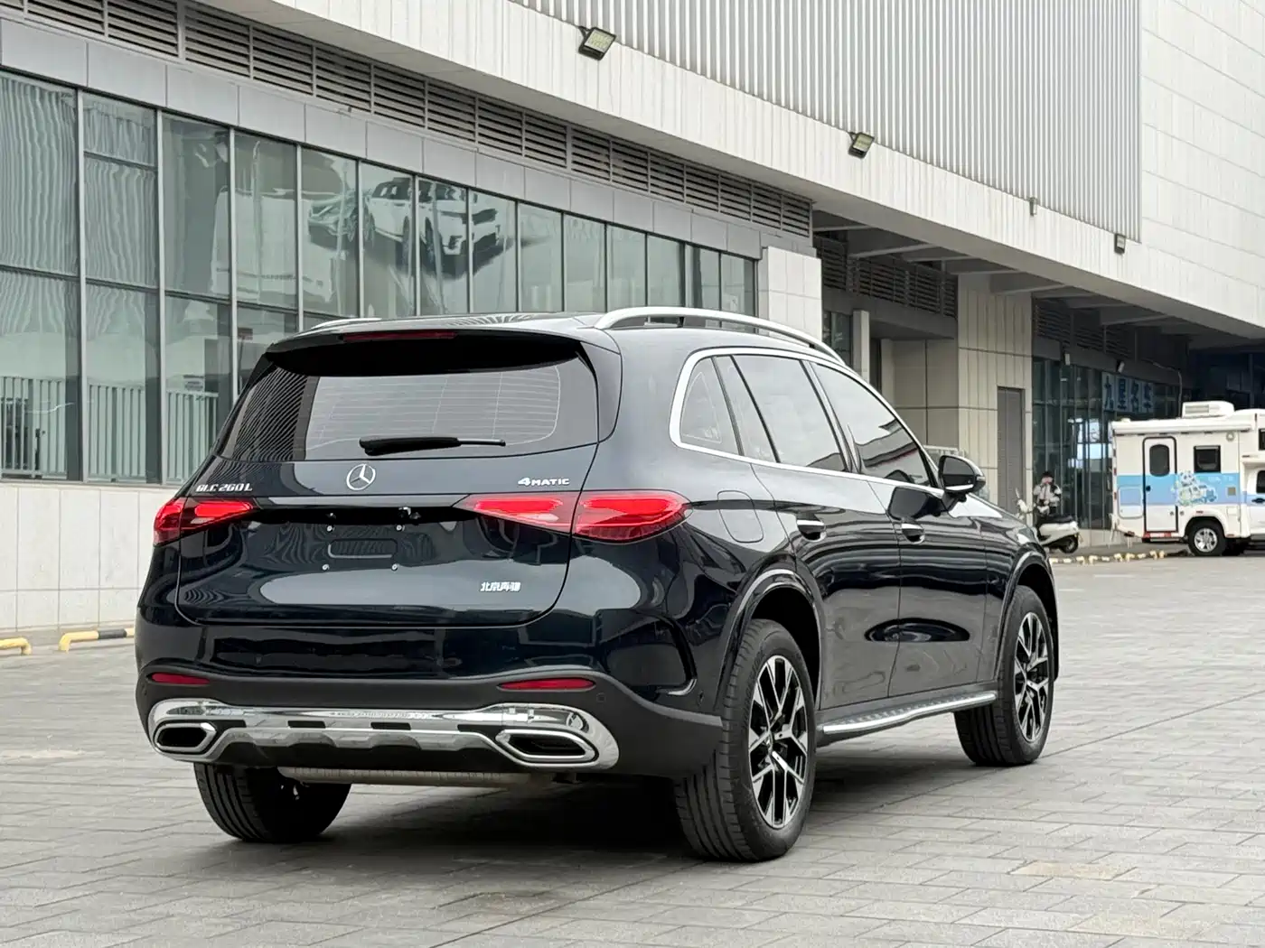 Mercedes-Benz GLC 2024 GLC 260 L 4MATIC Luxury 7-seater фото 5
