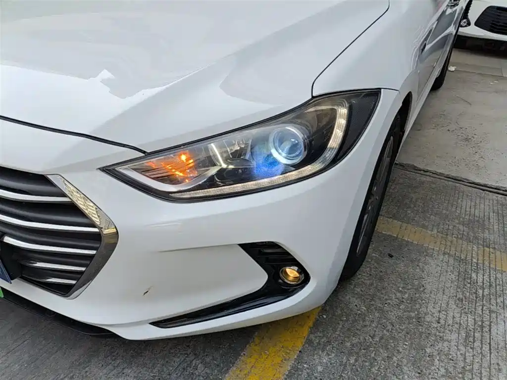 Hyundai Elantra 2016 1.4T DCT Dynamic·Elite Edition фото 24