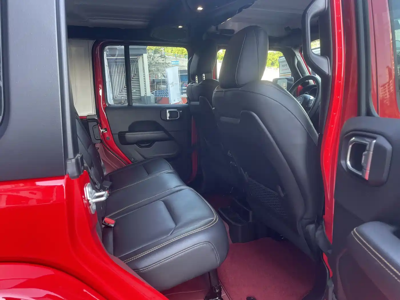 Jeep Wrangler 2025 2024 Model 2.0T Sahara Four-Door Version