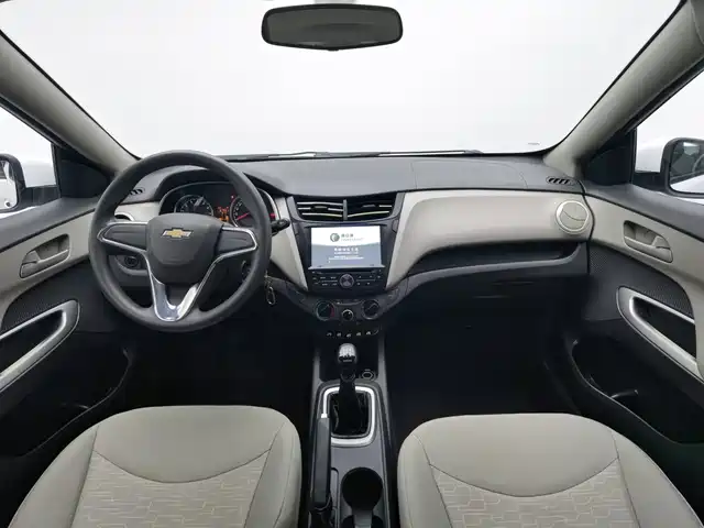 Chevrolet Sail 2015 Sail 3 1.5L Manual Ideal Sunroof Edition — фото 5