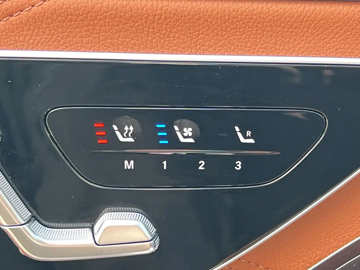 Mercedes-Benz Maybach S-Class 2025 Model S 480 4MATIC фото 13