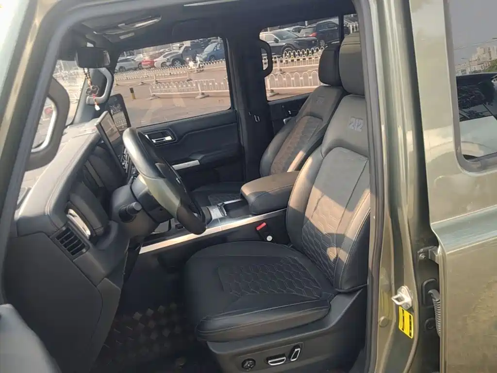 212 T01 2024 2024 2.0T Explorer