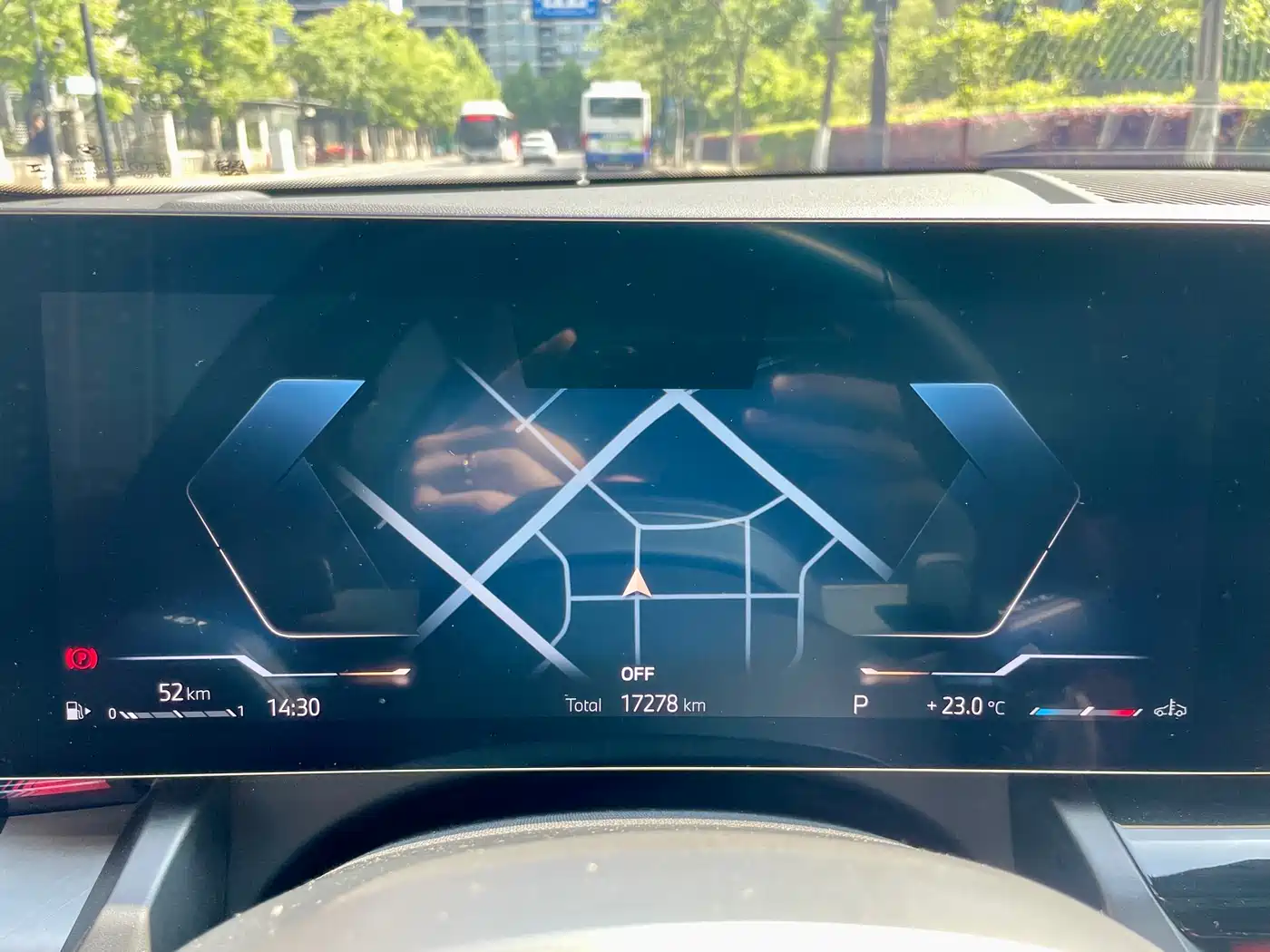 BMW 5 Series 2025 530Li Leading M Sport Package фото 19