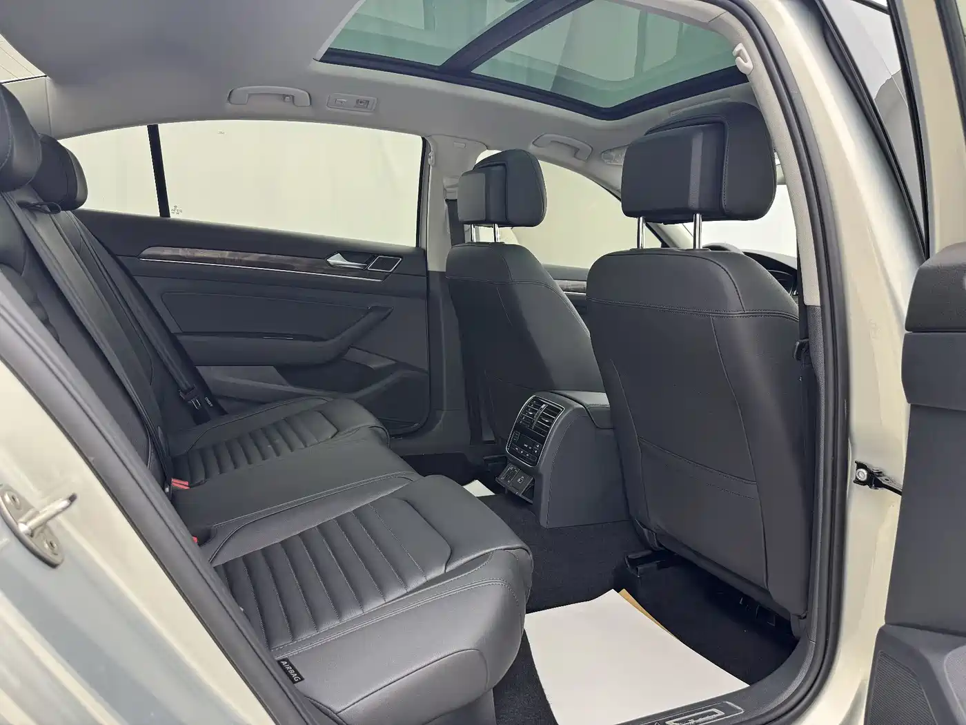 Volkswagen Magotan 2019 380TSI DSG Luxury China V фото 12
