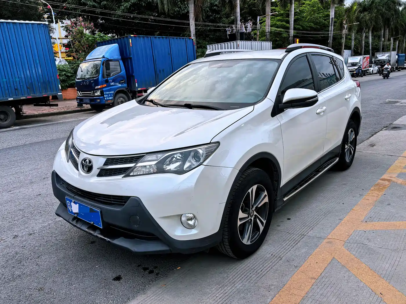 Toyota RAV4 Rongfang 2015 2.0L CVT 2WD Urban Edition