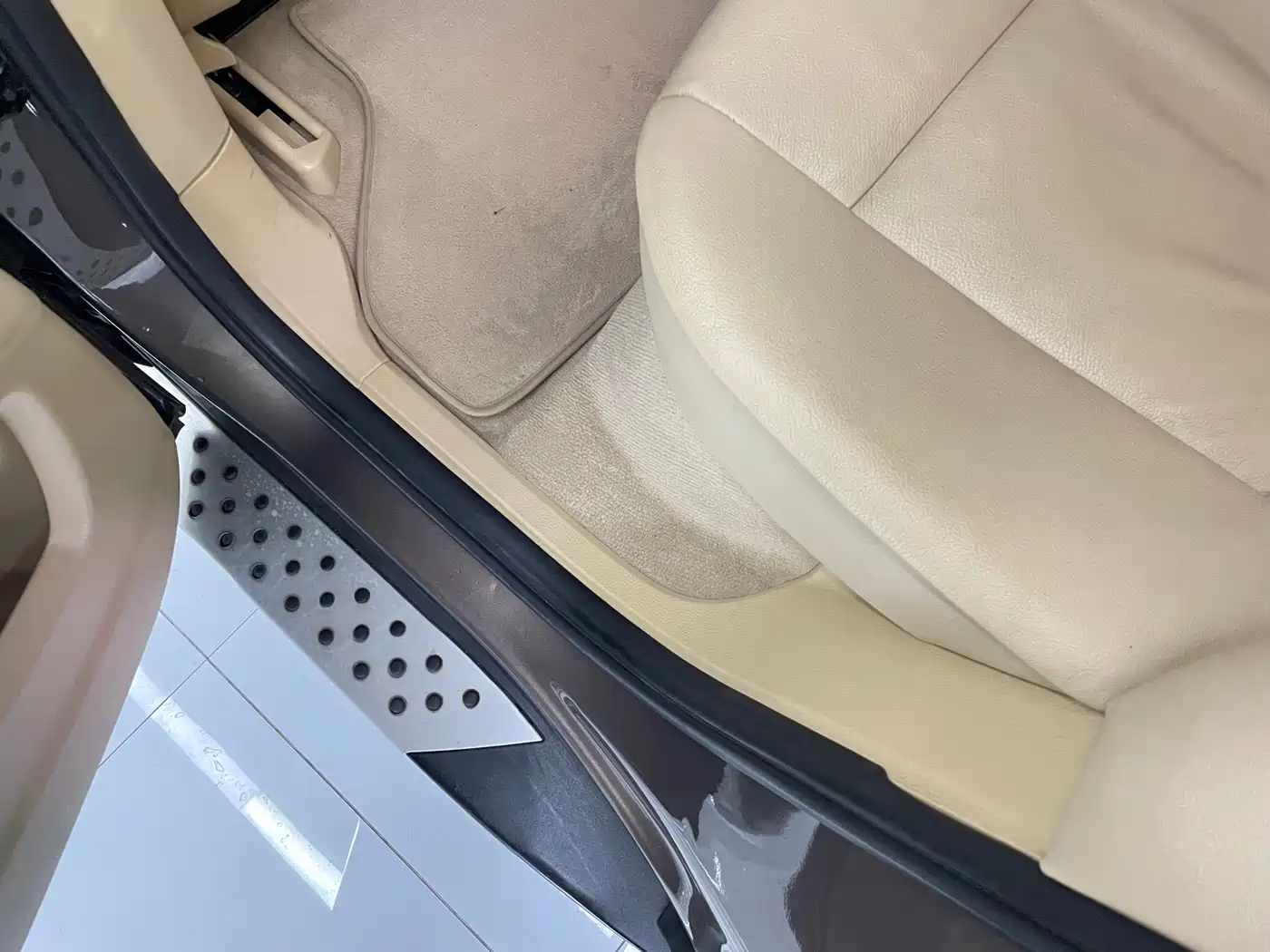 BMW X5 (Import) 2011 xDrive35i Leading Edition фото 39