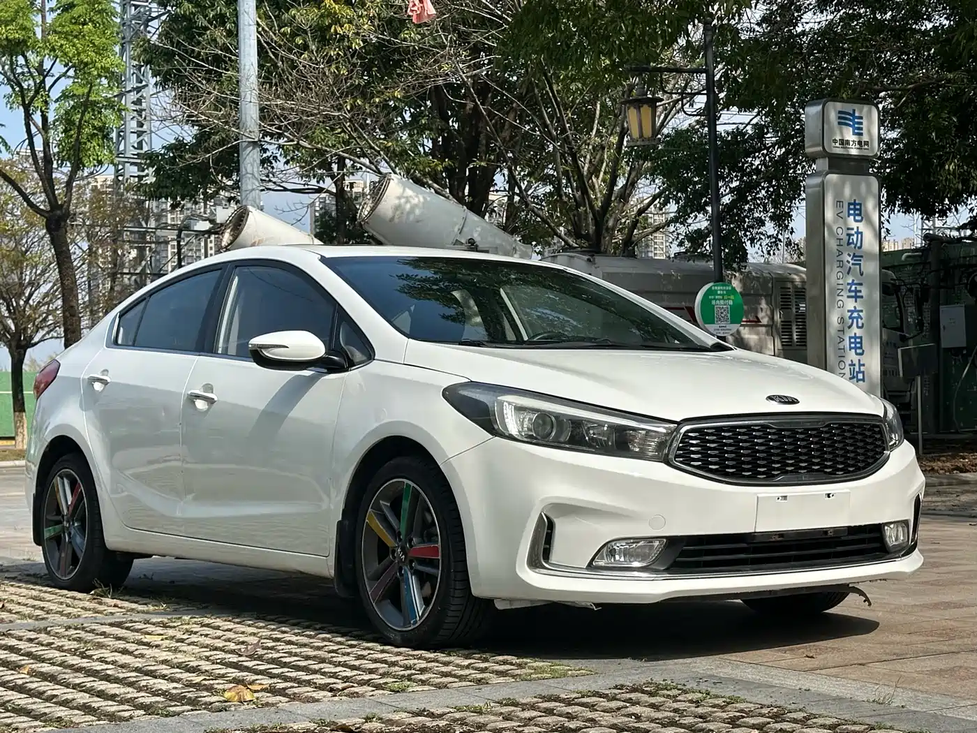 Kia K3 2016 1.6L Automatic GLS фото 3