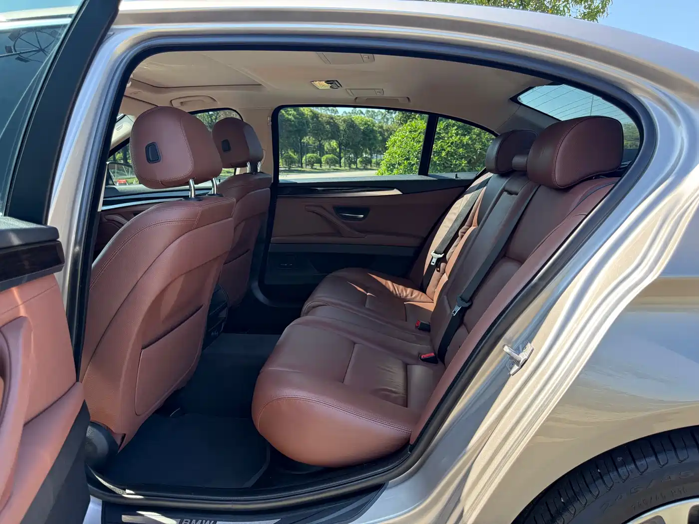 BMW 5 Series 2017 525Li Leading Edition фото 9