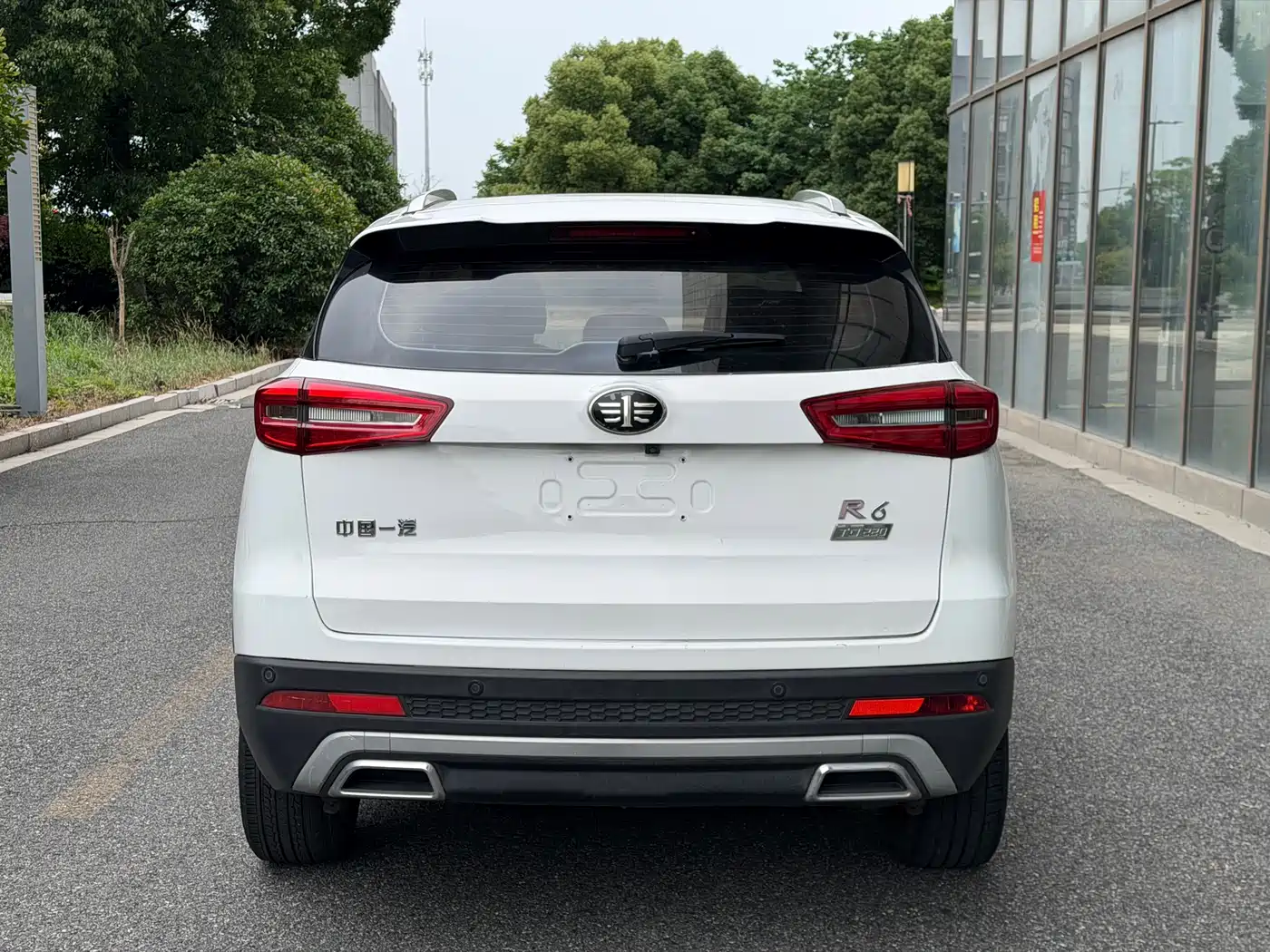 FAW Senya R9 2018 2018 1.2T Automatic Prestige Smart Delight