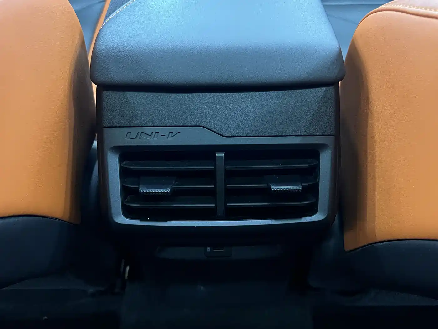 CHANGAN UNI-V