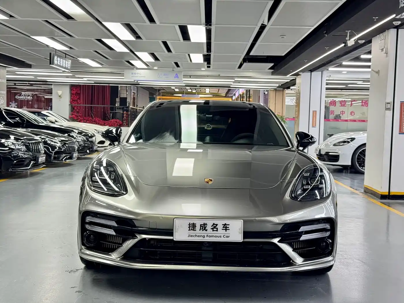 Porsche Panamera 2020 Panamera 10th Anniversary Edition 2.9T фото 2